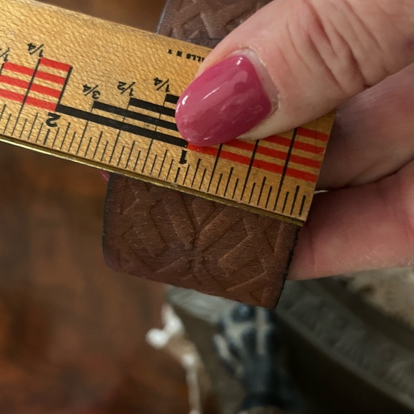 Hand-Tooled Leather Bracelet - Picture 7 of 8